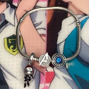 Pandora X Marvel: Pandora Moments Braclet + Ironman Arc reactor & Black Widow